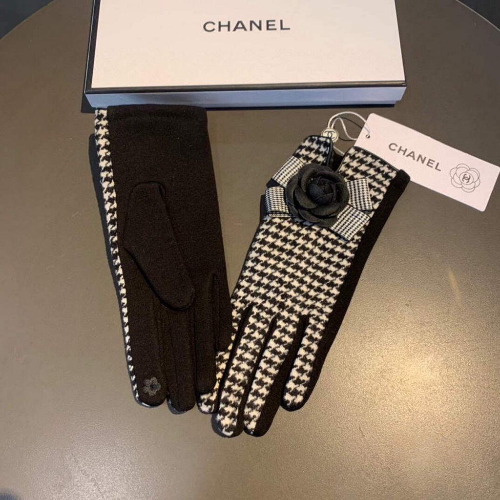 Chanel Women's Gloves Designer Wool Gloves AA8319