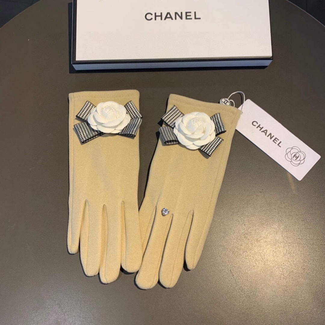 Chanel Women's Gloves Designer Wool Gloves AA8320