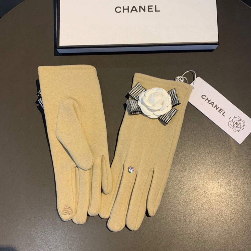 Chanel Women's Gloves Designer Wool Gloves AA8320
