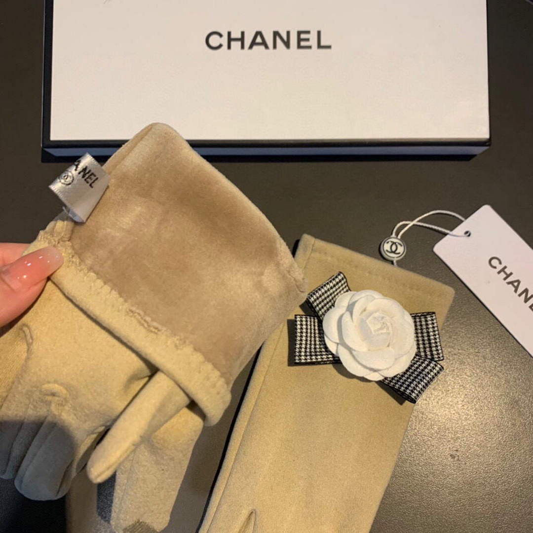 Chanel Women's Gloves Designer Wool Gloves AA8320