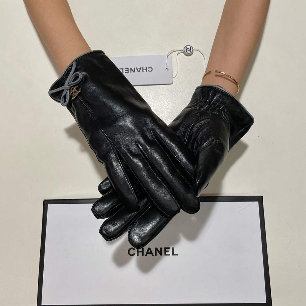 Chanel Women's Gloves Designer Leather Gloves AA8322