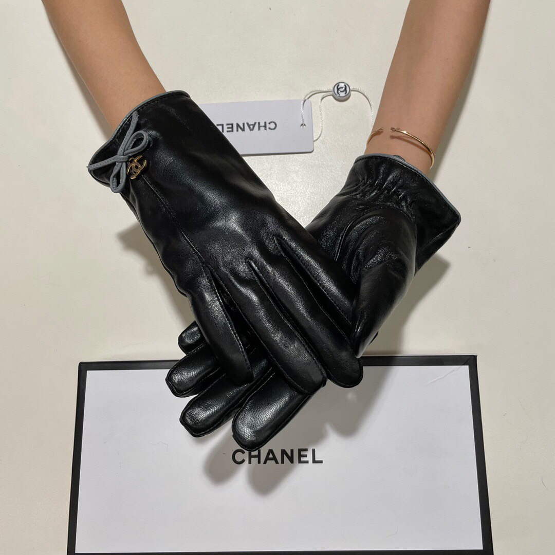 Chanel Women's Gloves Designer Leather Gloves AA8322