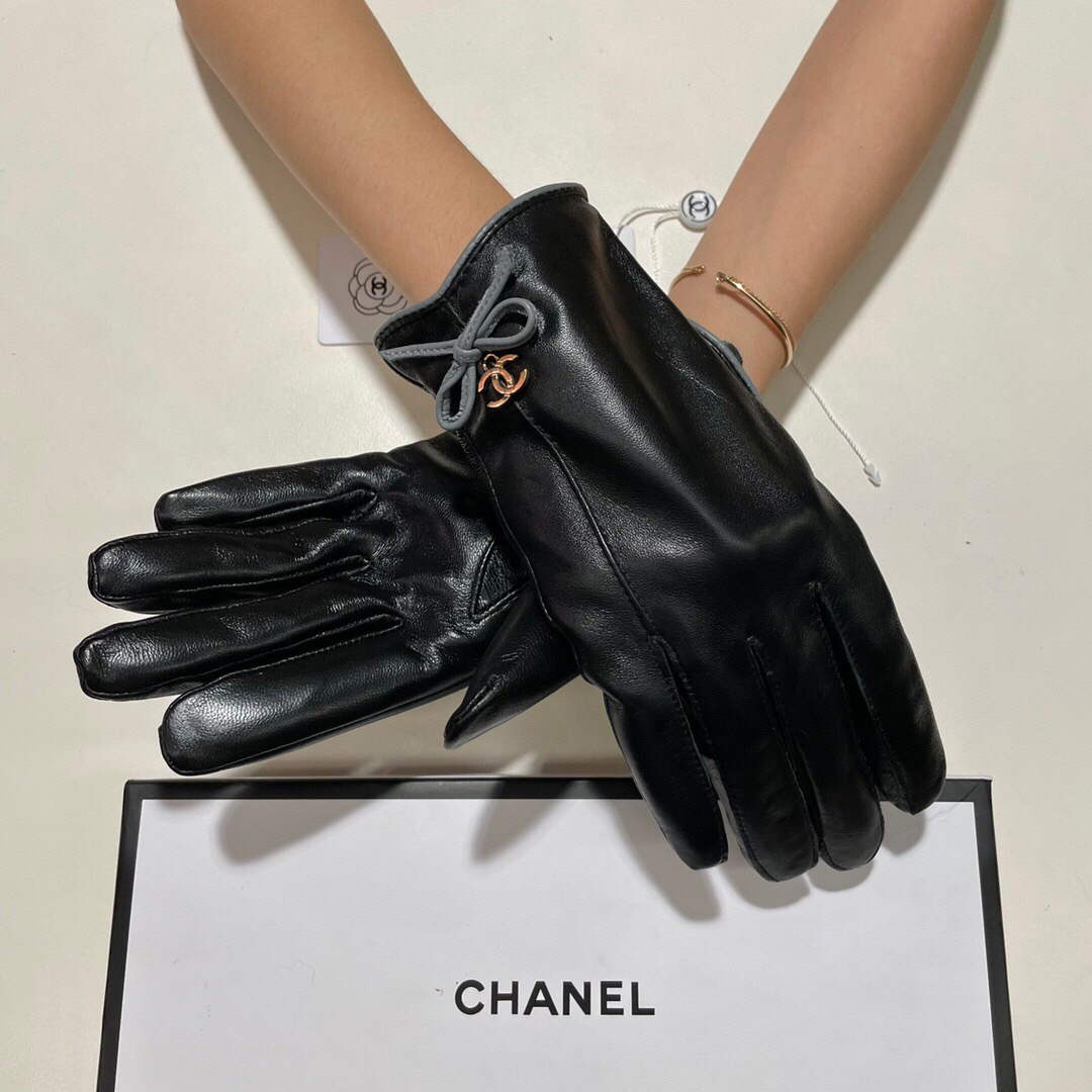 Chanel Women's Gloves Designer Leather Gloves AA8322