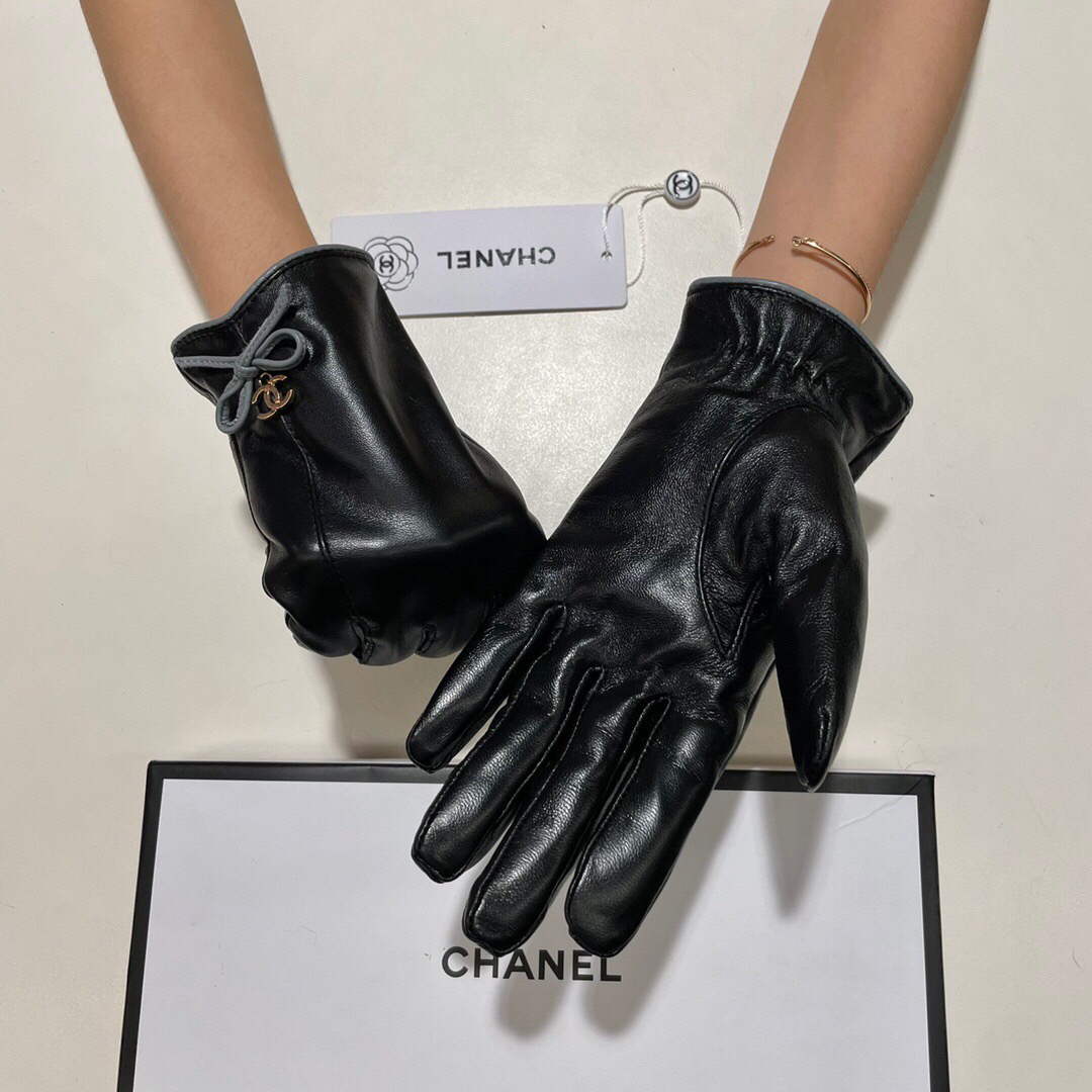 Chanel Women's Gloves Designer Leather Gloves AA8322