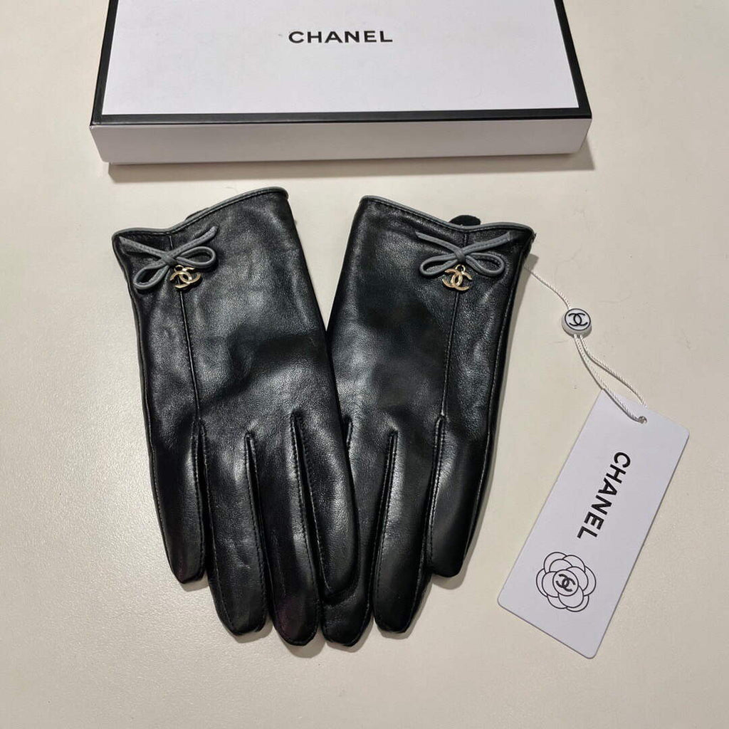 Chanel Women's Gloves Designer Leather Gloves AA8322