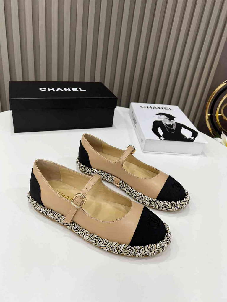 Chanel Women's Loafers Calfskin C90260