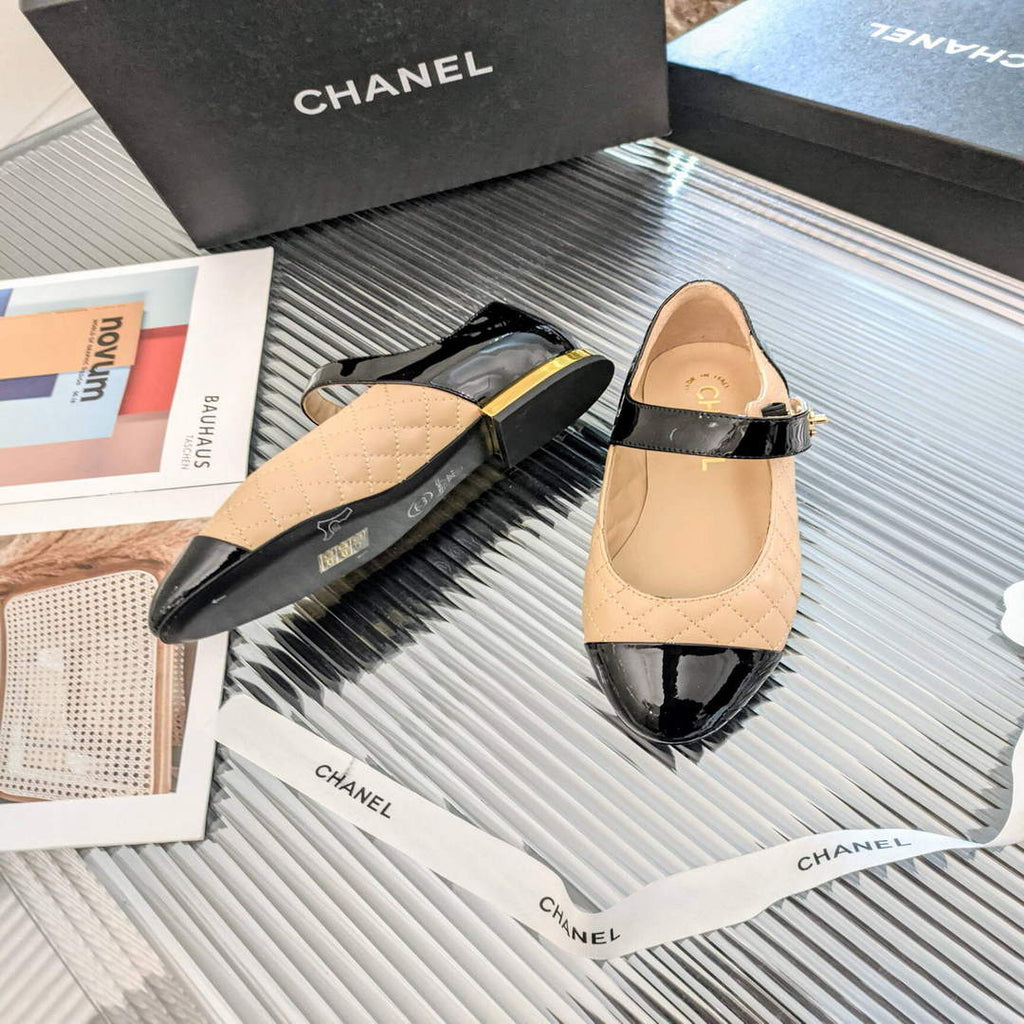 Chanel Women's Loafers Fashion Chanel Shoes C90193