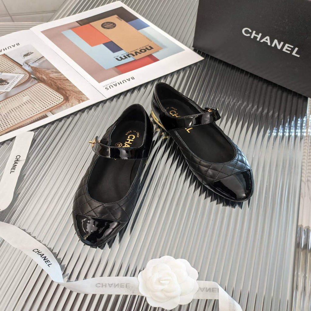 Chanel Women's Loafers Fashion Chanel Shoes C90195
