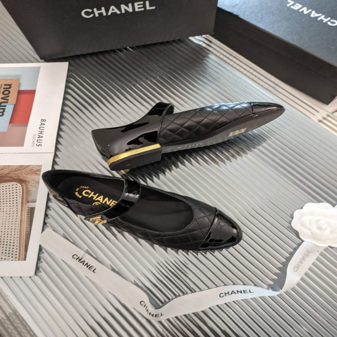 Chanel Women's Loafers Fashion Chanel Shoes C90195