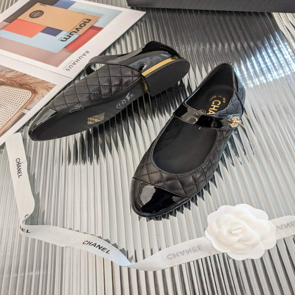 Chanel Women's Loafers Fashion Chanel Shoes C90195
