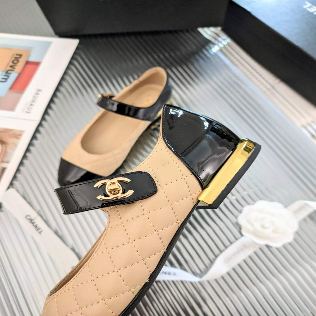 Chanel Women's Loafers Fashion Chanel Shoes C90193