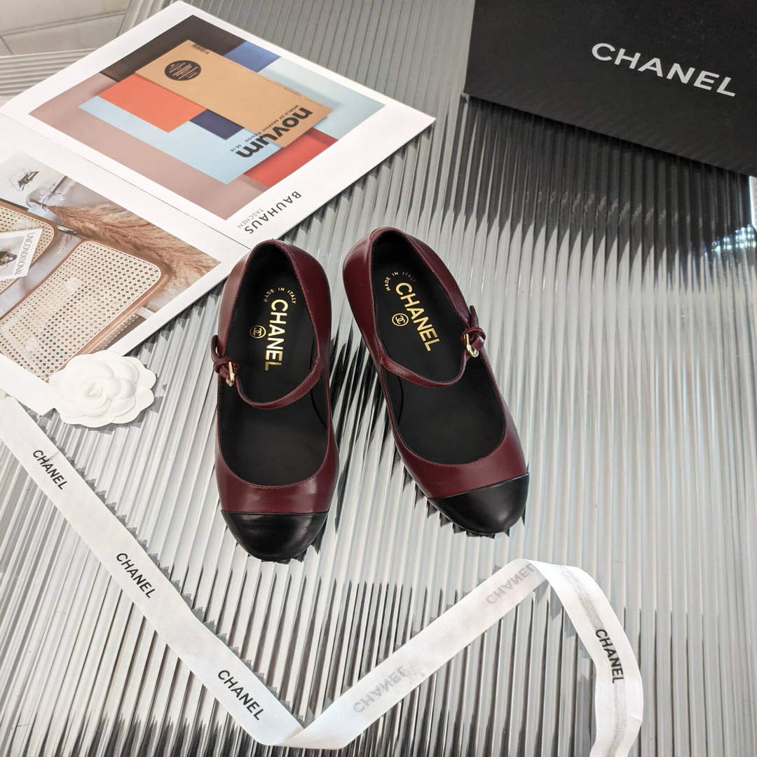 Chanel Women's Loafers Fashion Chanel Shoes C90196