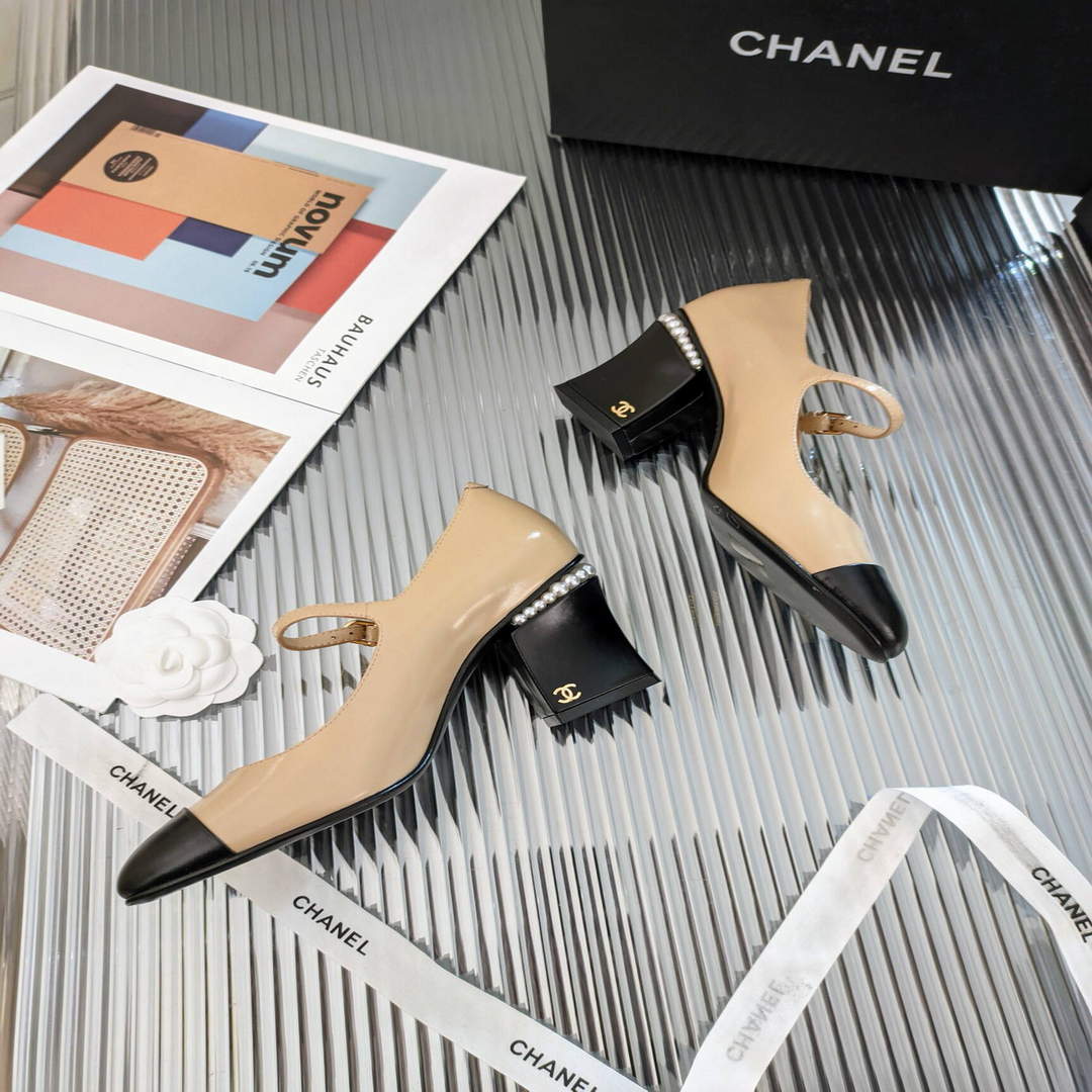 Chanel Women's Loafers Fashion Chanel Shoes C90197