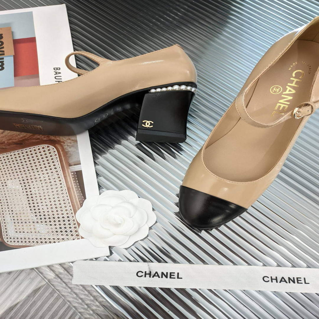 Chanel Women's Loafers Fashion Chanel Shoes C90197