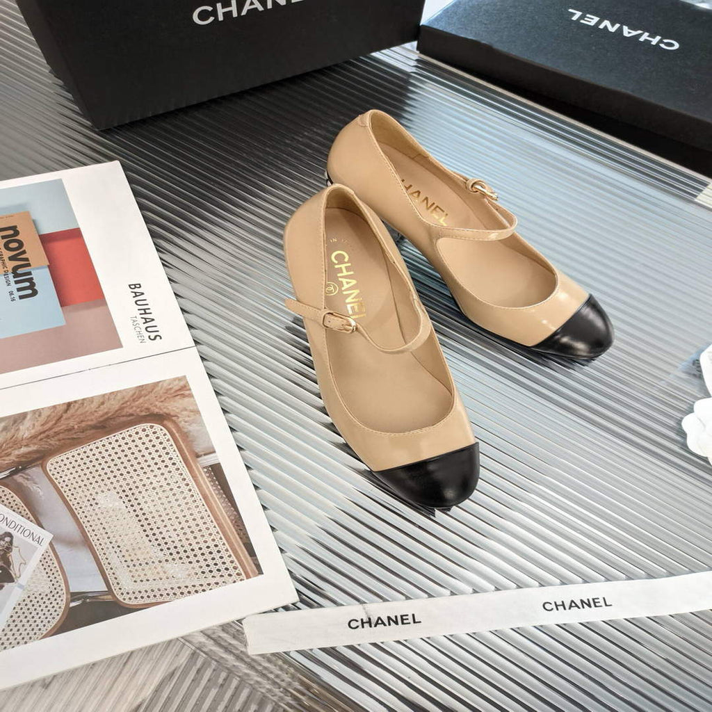 Chanel Women's Loafers Fashion Chanel Shoes C90197