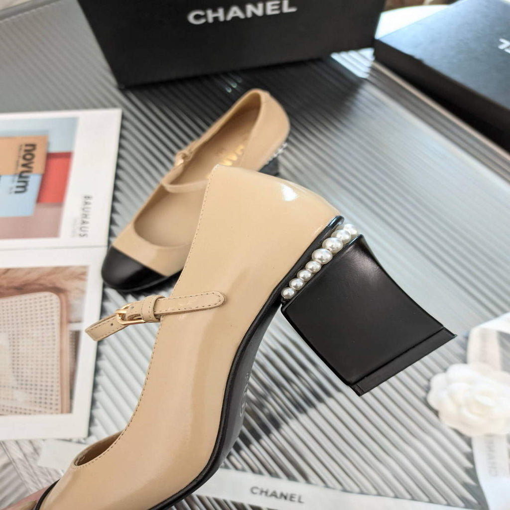 Chanel Women's Loafers Fashion Chanel Shoes C90197