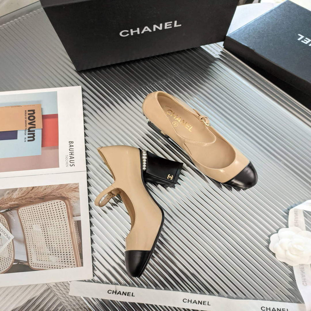 Chanel Women's Loafers Fashion Chanel Shoes C90197