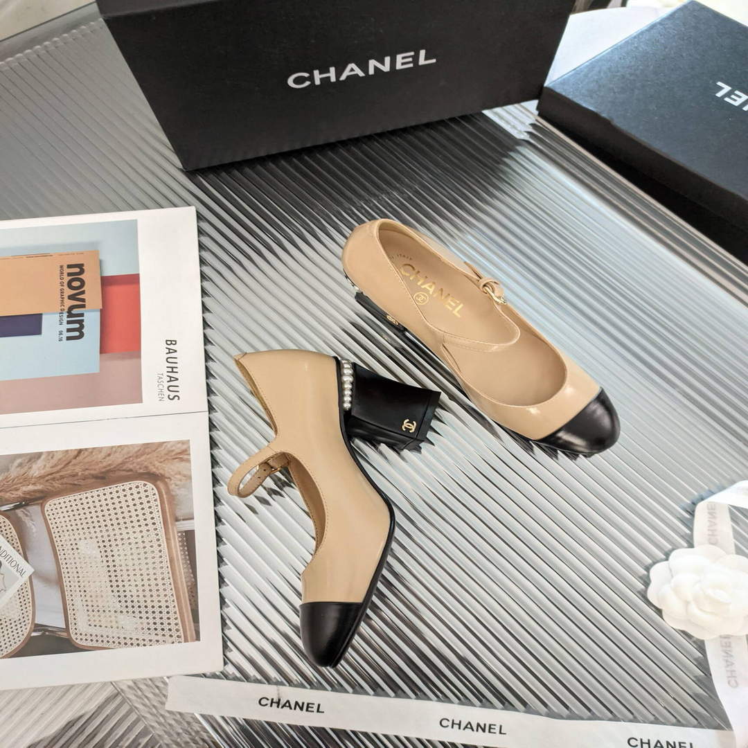 Chanel Women's Loafers Fashion Chanel Shoes C90197
