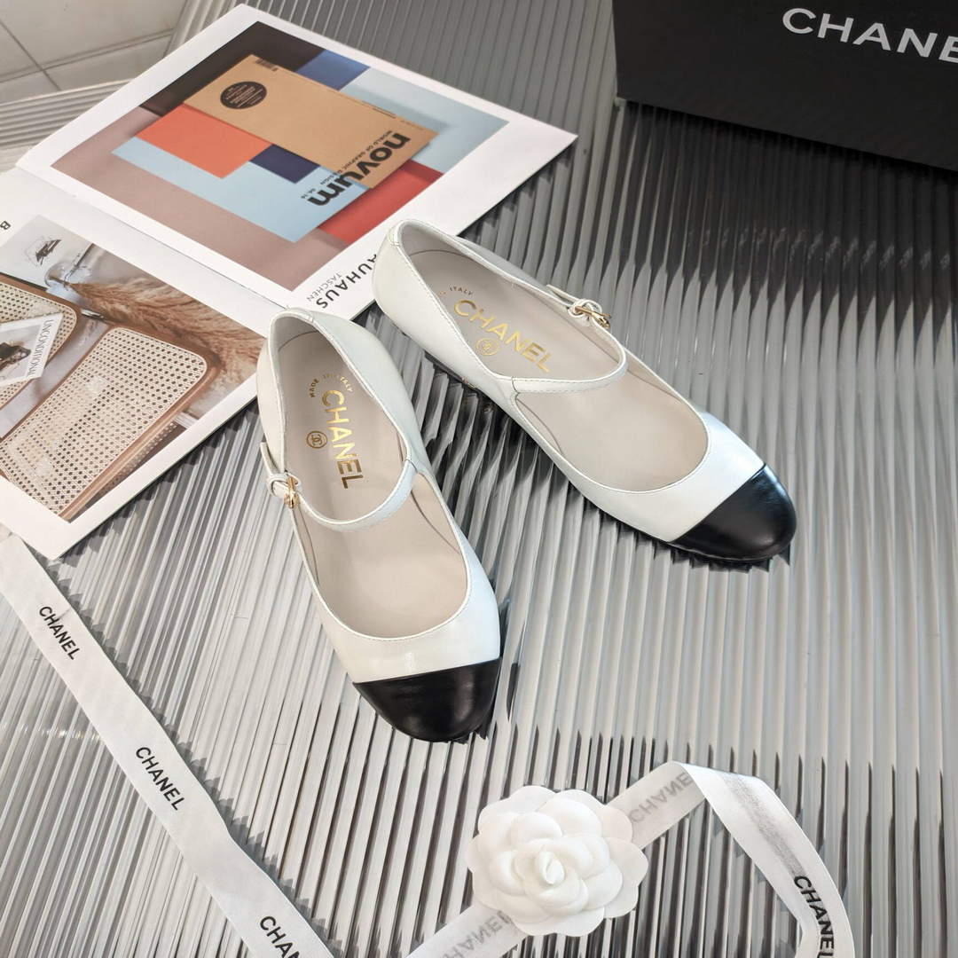 Chanel Women's Loafers Fashion Chanel Shoes C90198
