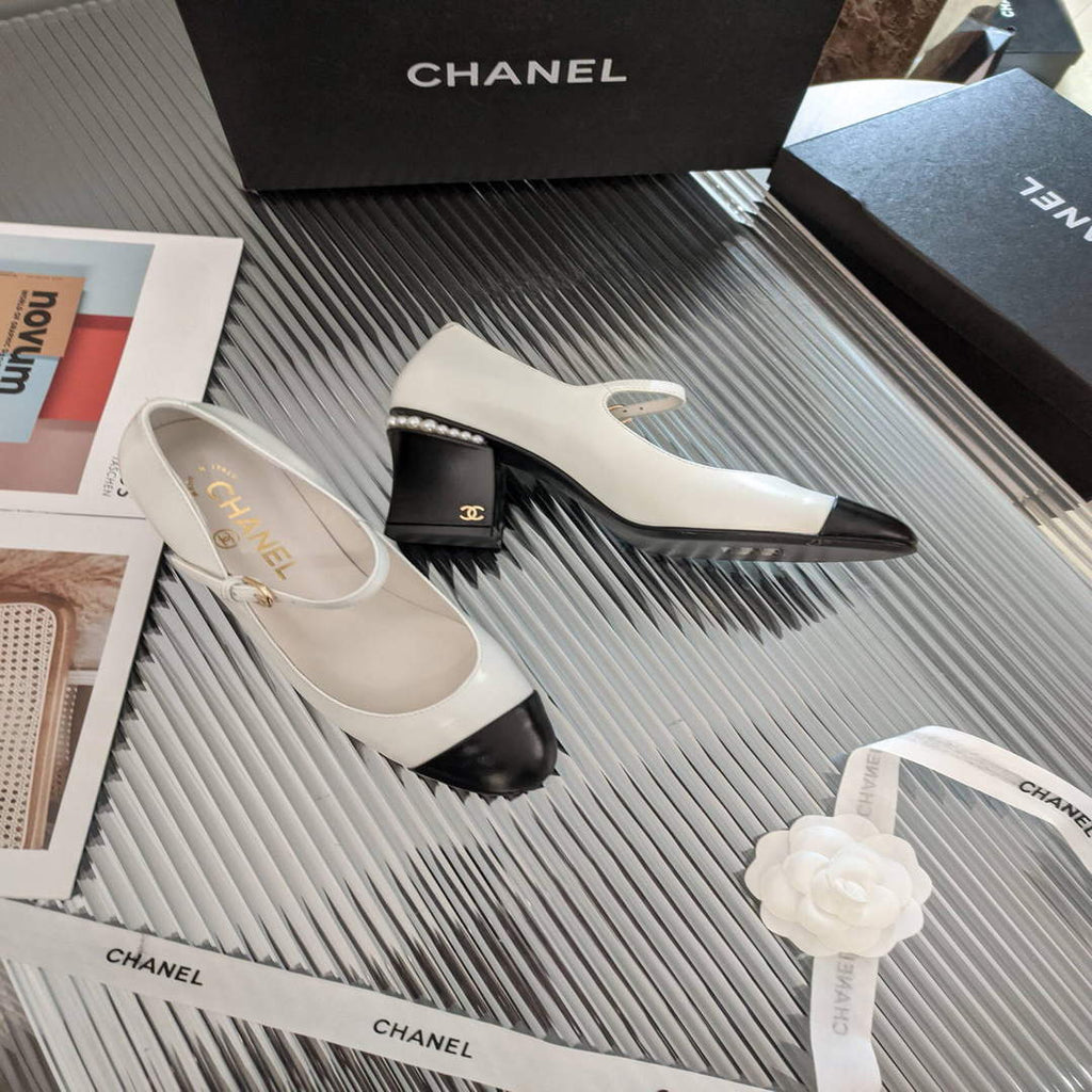Chanel Women's Loafers Fashion Chanel Shoes C90198
