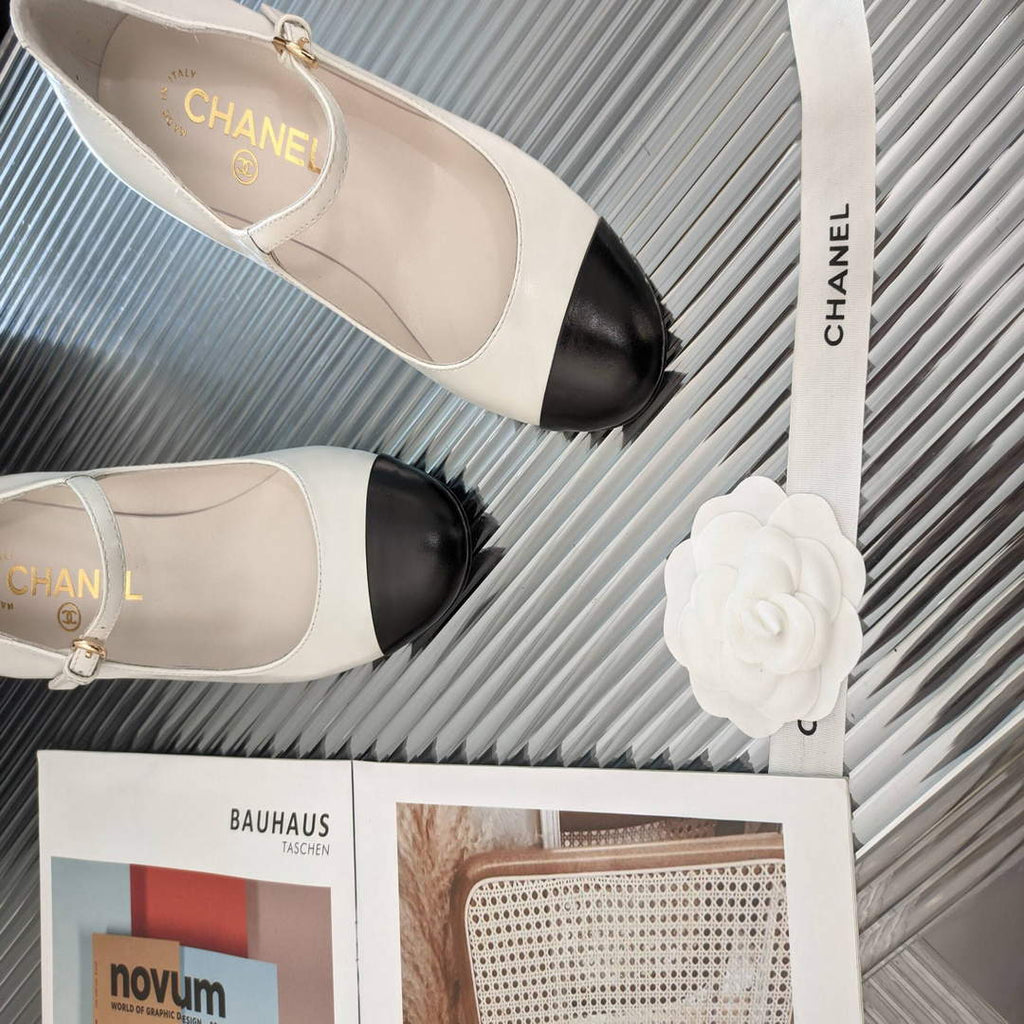 Chanel Women's Loafers Fashion Chanel Shoes C90198