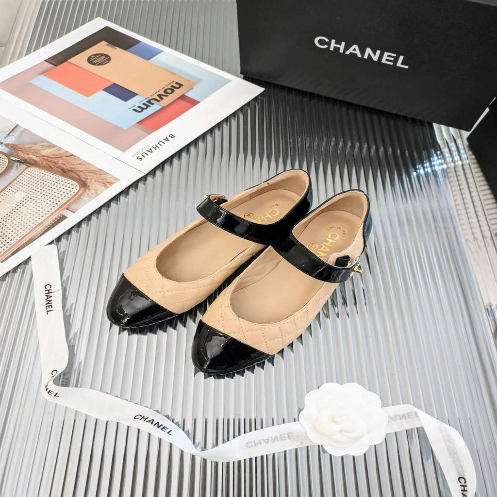 Chanel Women's Loafers Fashion Chanel Shoes C90193
