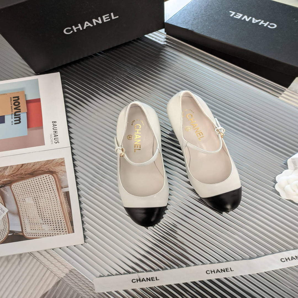 Chanel Women's Loafers Fashion Chanel Shoes C90198
