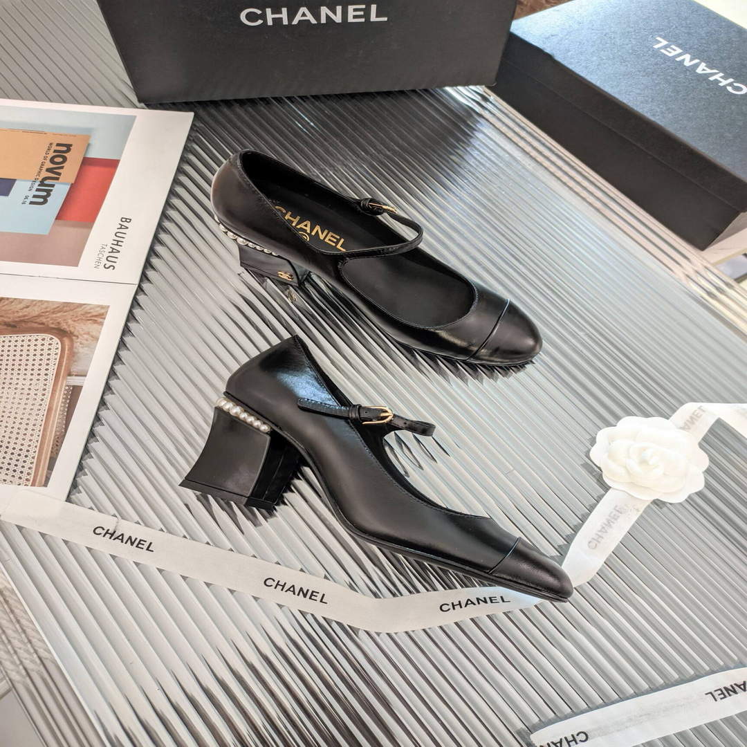 Chanel Women's Loafers Fashion Chanel Shoes C90199