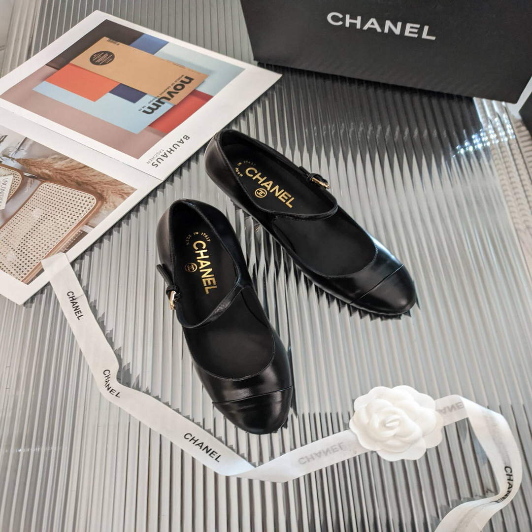 Chanel Women's Loafers Fashion Chanel Shoes C90199