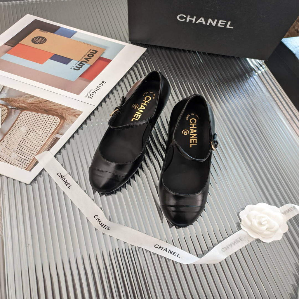 Chanel Women's Loafers Fashion Chanel Shoes C90199