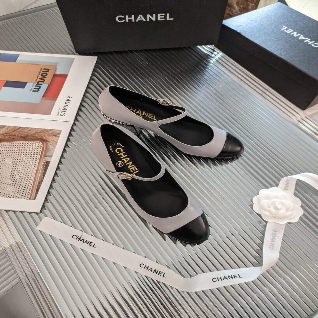Chanel Women's Loafers Fashion Chanel Shoes C90200