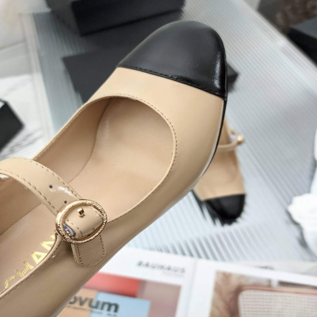 Chanel Women's Loafers Fashion Chanel Shoes C90202