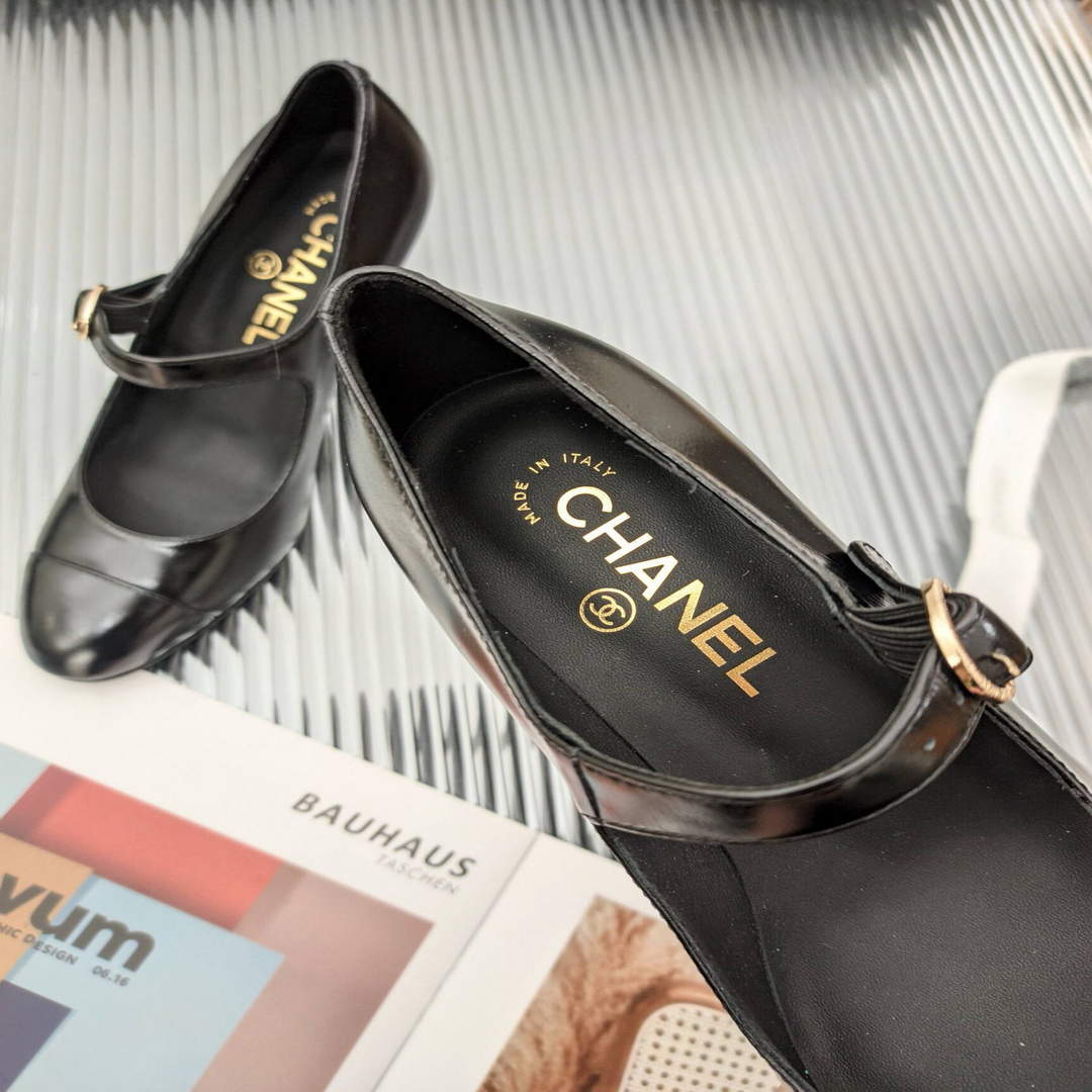 Chanel Women's Loafers Fashion Chanel Shoes C90203