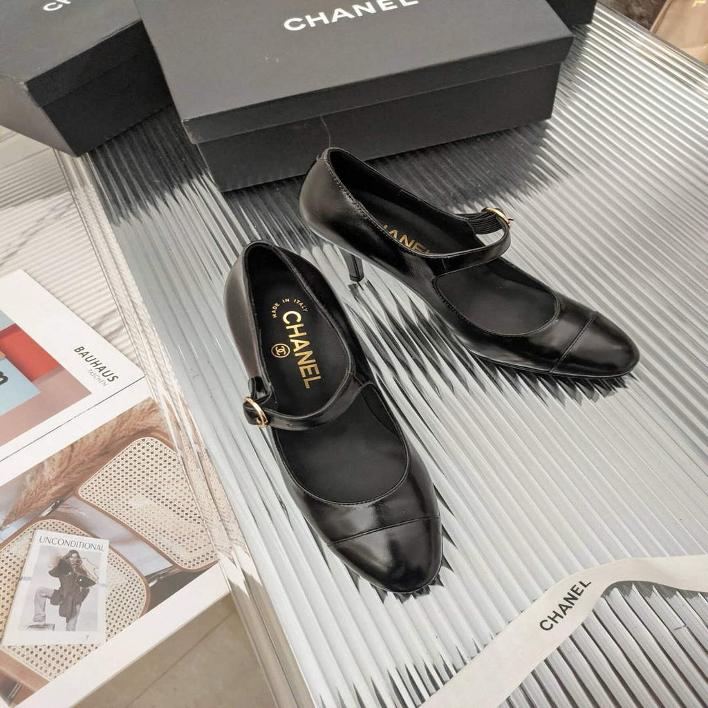 Chanel Women's Loafers Fashion Chanel Shoes C90203