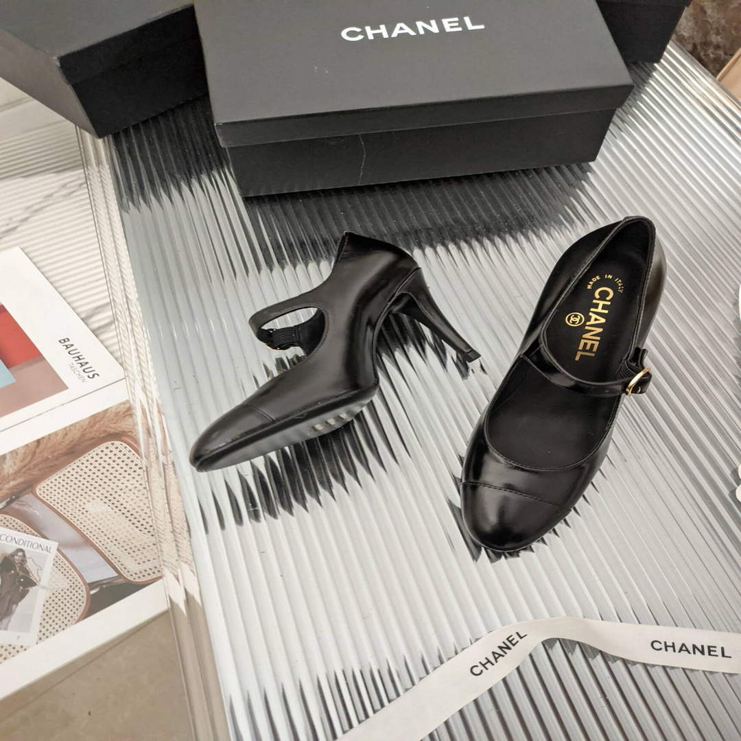 Chanel Women's Loafers Fashion Chanel Shoes C90203
