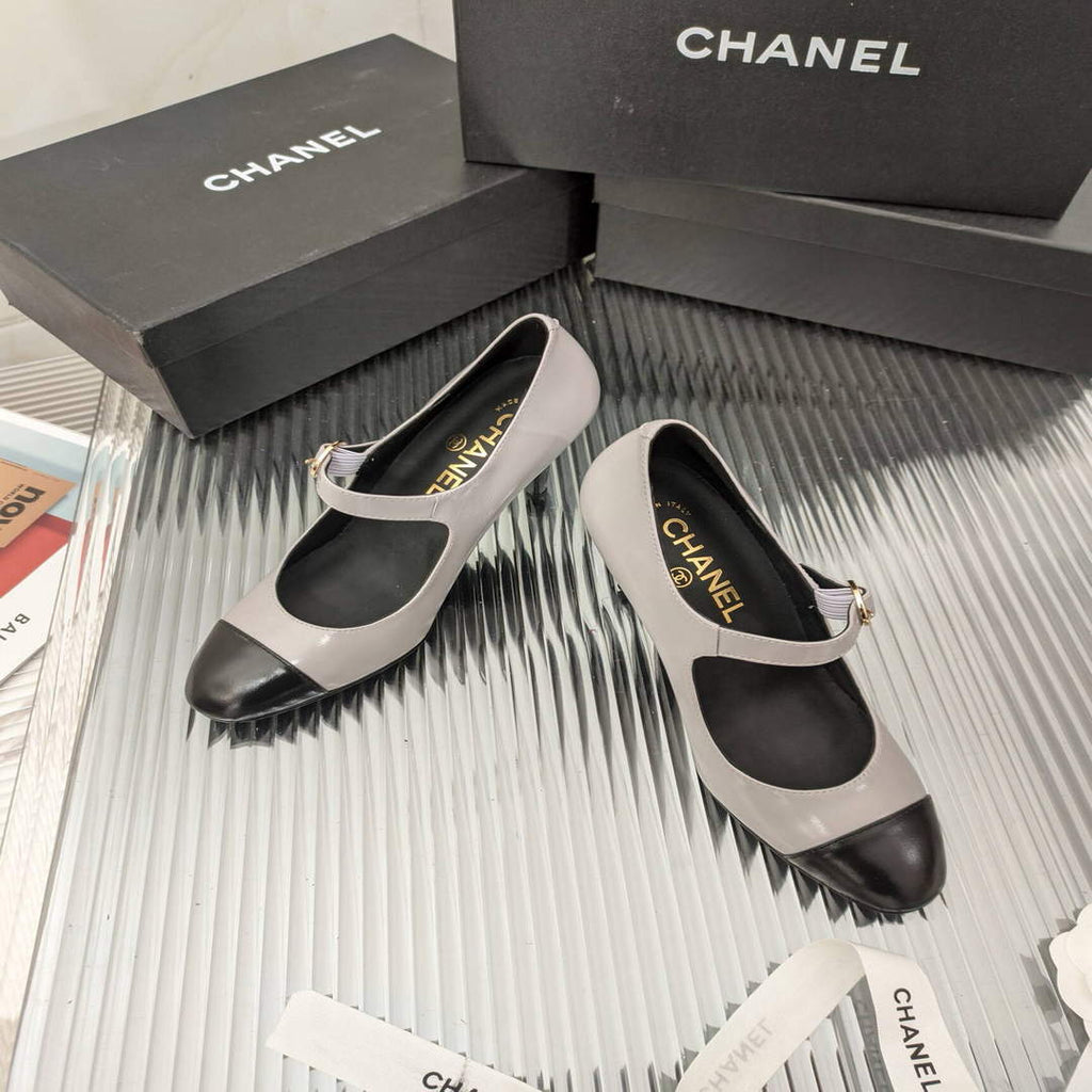 Chanel Women's Loafers Fashion Chanel Shoes C90204