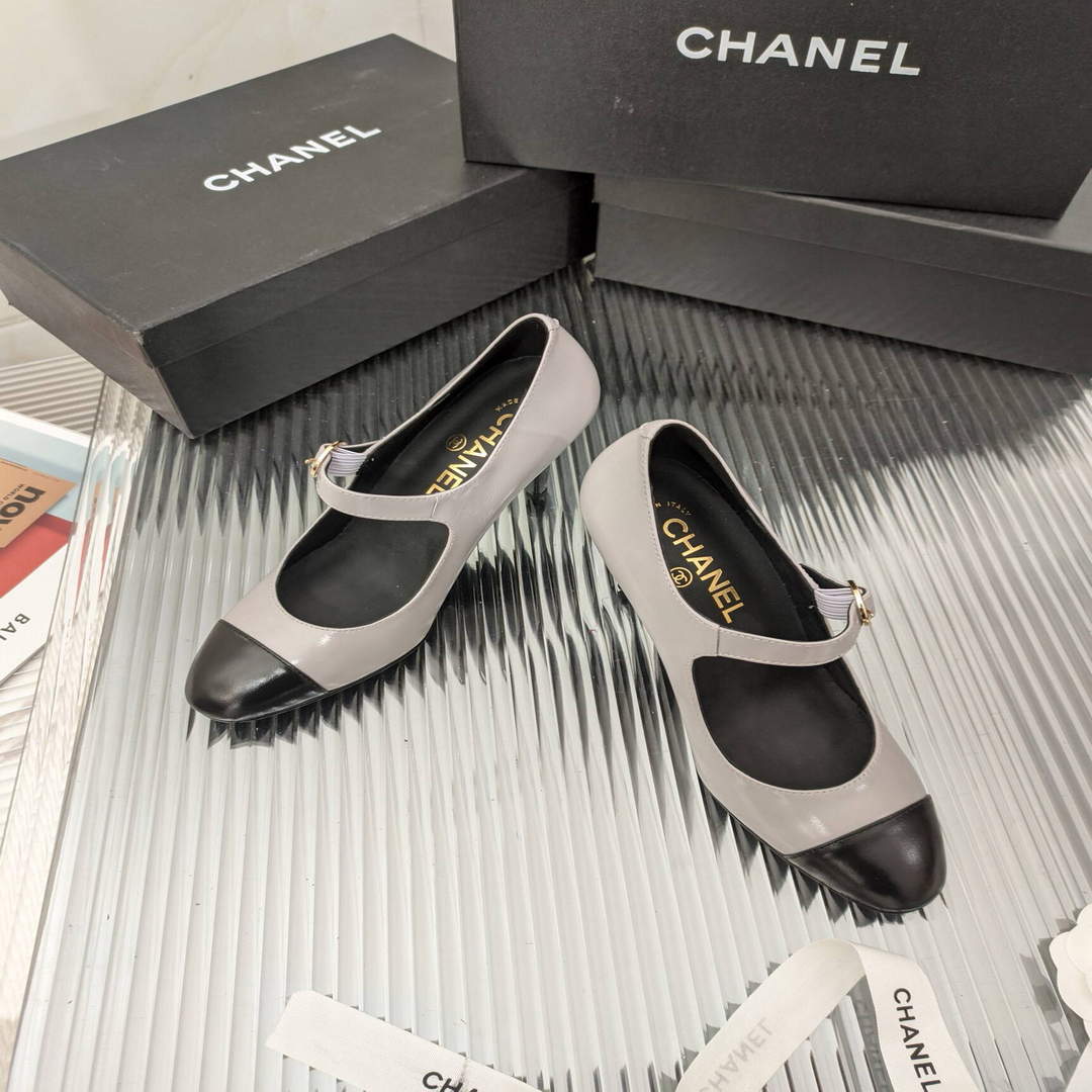 Chanel Women's Loafers Fashion Chanel Shoes C90204