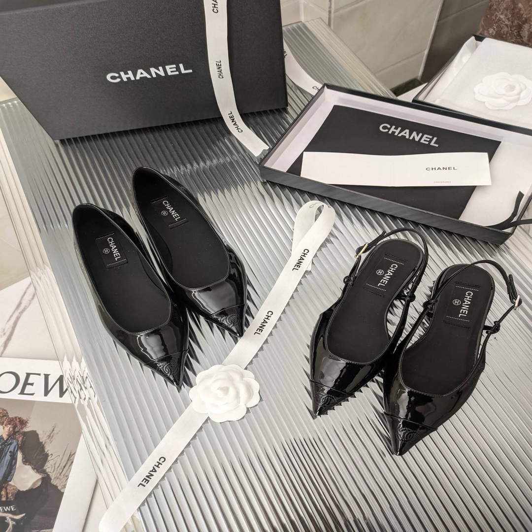 Chanel Women's Loafers Fashion Chanel Shoes C90206