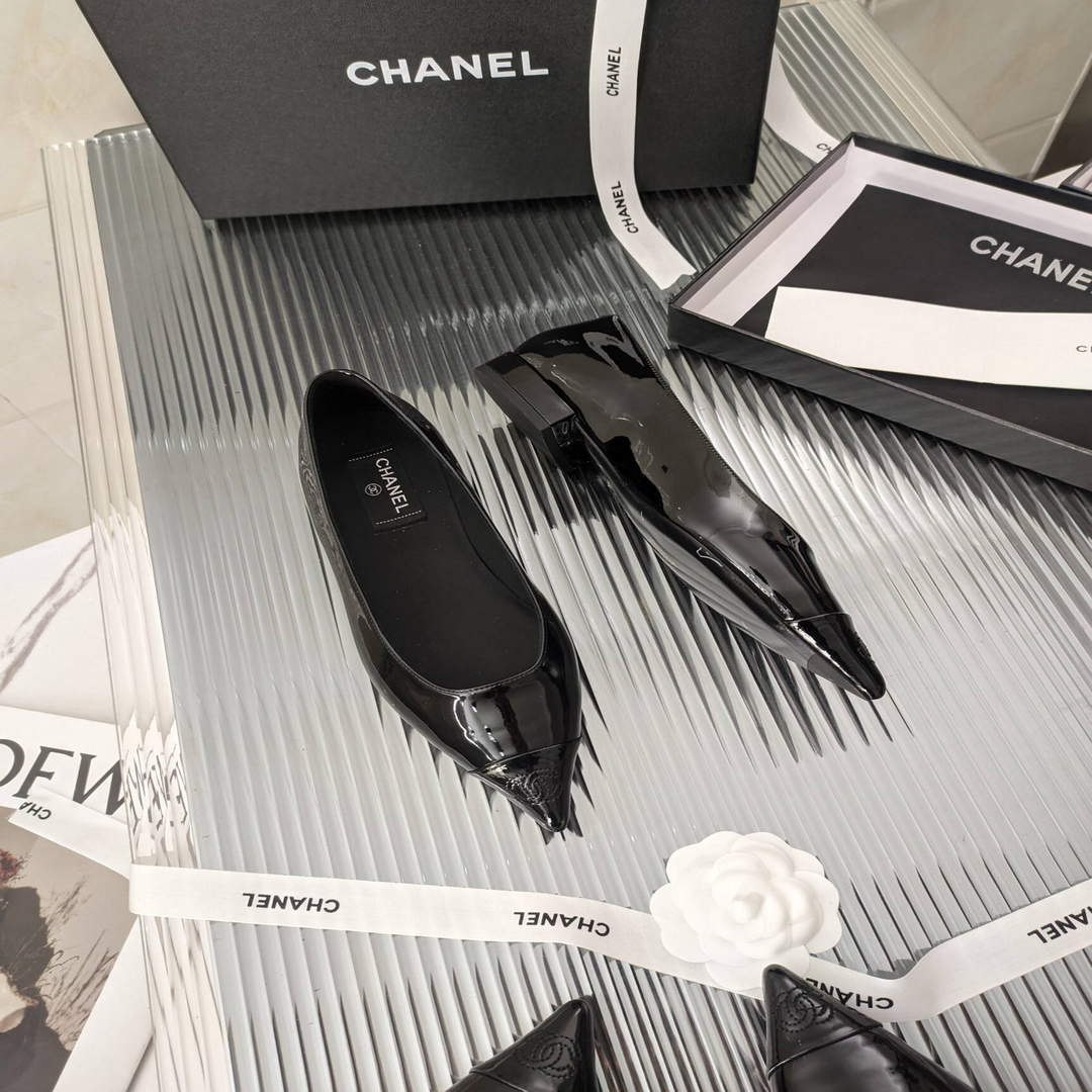 Chanel Women's Loafers Fashion Chanel Shoes C90206