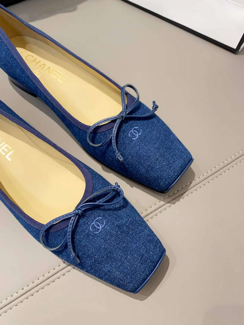 Chanel Women's Loafers Fashion Shoes C93262 - Euro 35=US 4 - View 3