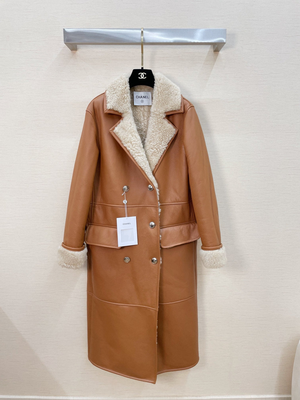 Chanel Women's P78306C70097NZZR1 Fashion Coat shearling Lambskin C62303