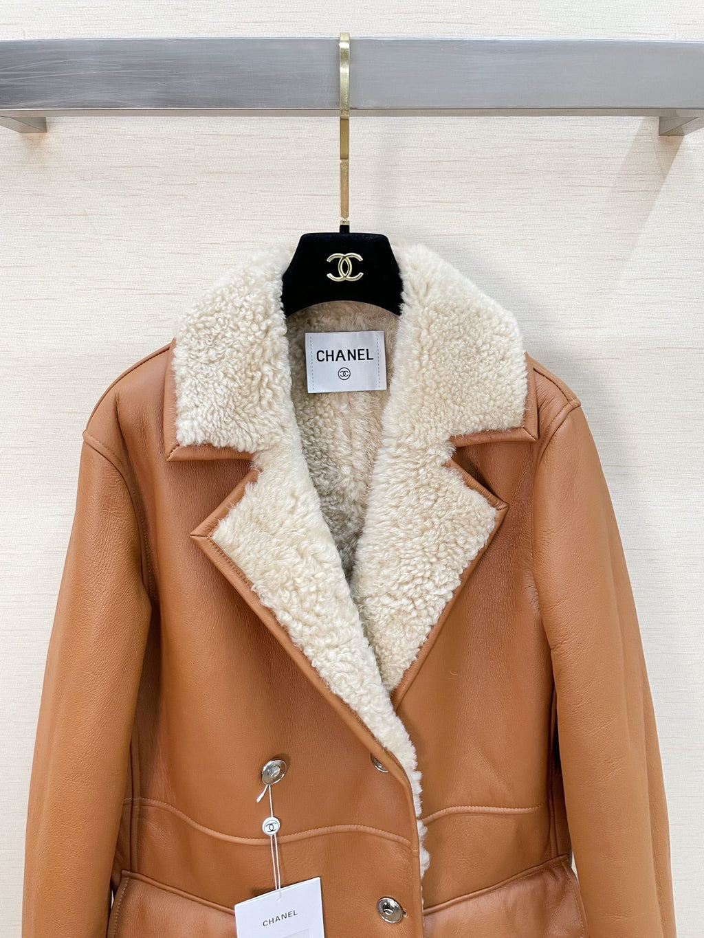 Chanel Women's P78306C70097NZZR1 Fashion Coat shearling Lambskin C62303
