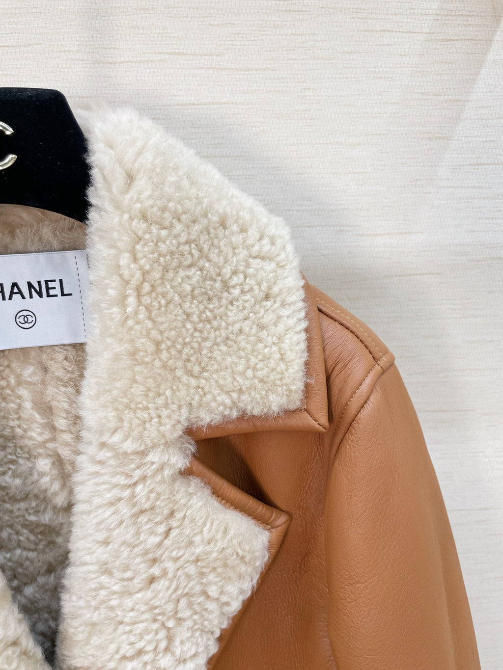 Chanel Women's P78306C70097NZZR1 Fashion Coat shearling Lambskin C62303