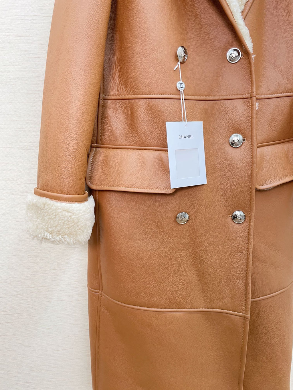 Chanel Women's P78306C70097NZZR1 Fashion Coat shearling Lambskin C62303