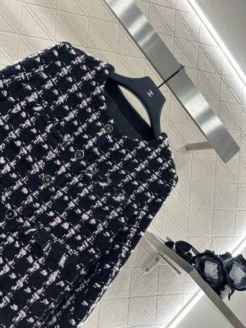 Chanel Women's Plaid nylon skirt C62303
