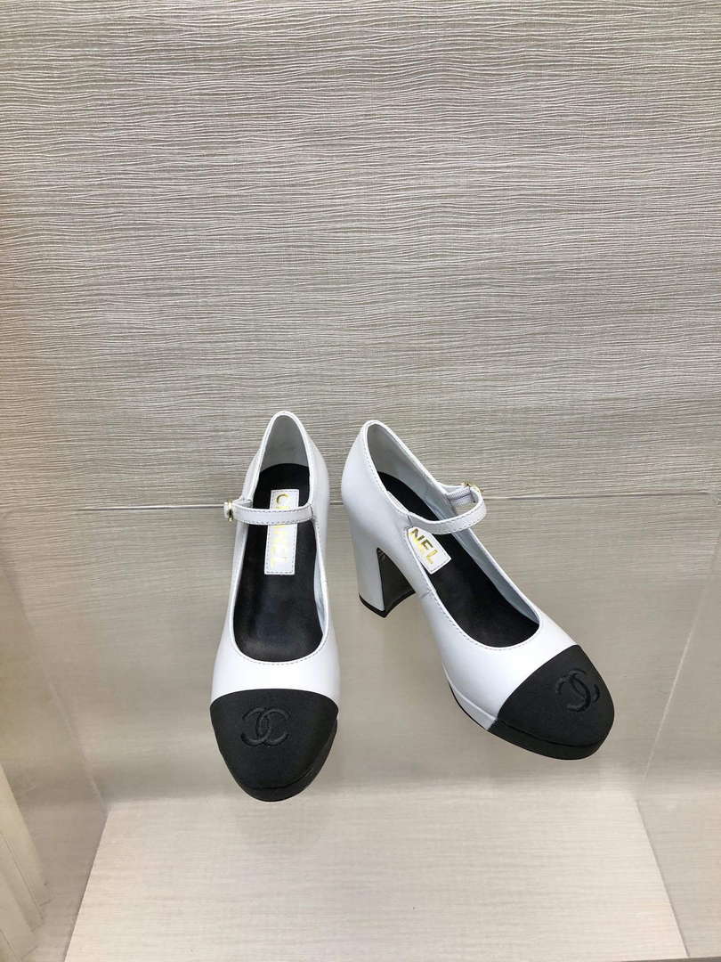 Chanel Women's Pumps Fashion Shoes C93267 - Euro 35=US 4 - View 3