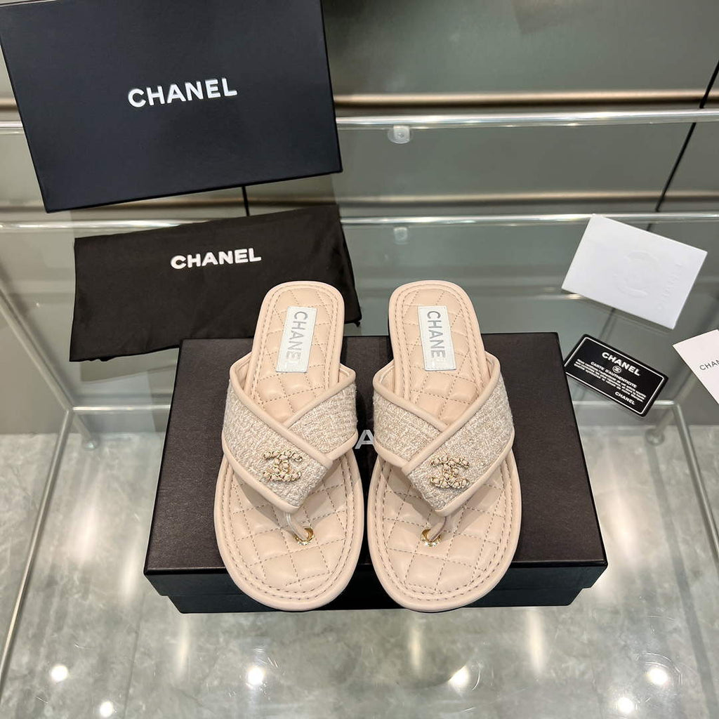 Chanel Women's Rhombus Slippers C91605
