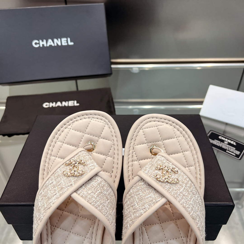 Chanel Women's Rhombus Slippers C91605