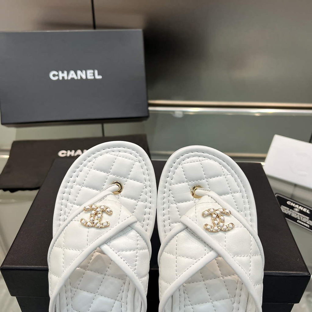 Chanel Women's Rhombus Slippers C91608