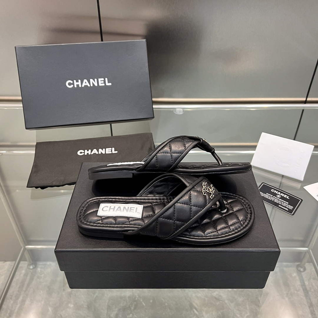 Chanel Women's Rhombus Slippers C91609